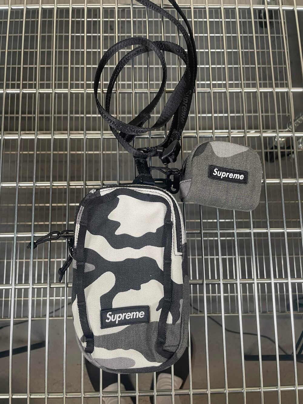 Supreme Camera Bag + Mini Pouch SS25 Camo